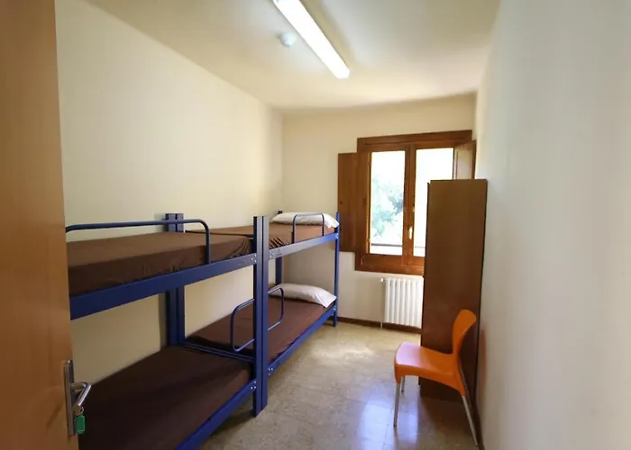 Hostal Roques Blanques *