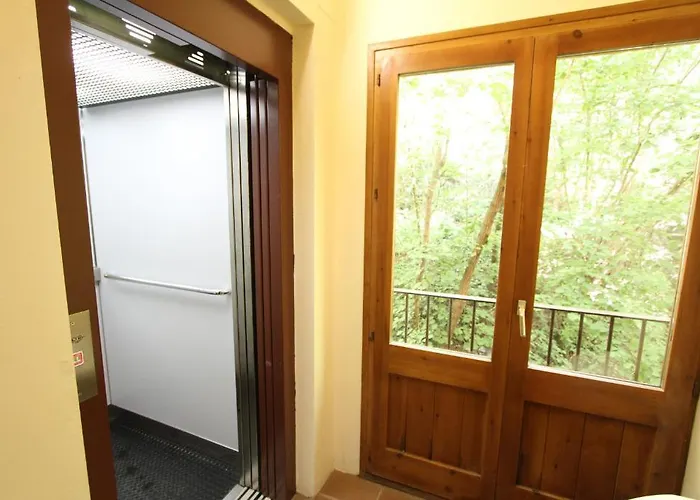 Roques Blanques Hostal Ribes De Freser