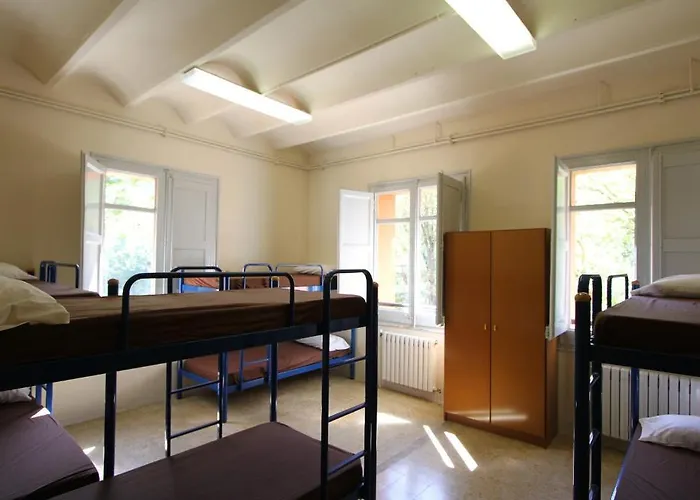 Roques Blanques Hostal