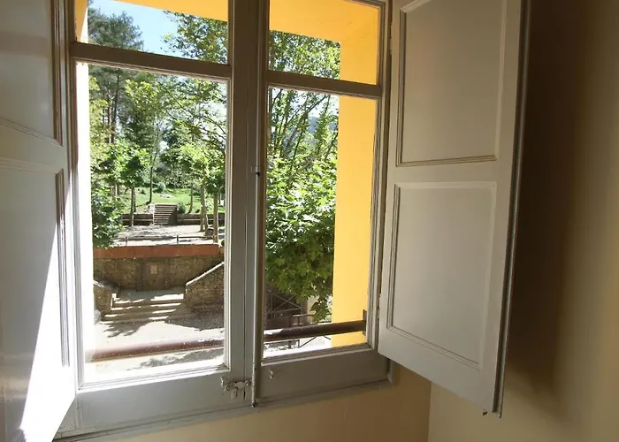 Roques Blanques Hostal