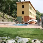 Hostel Roques Blanques