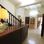 Roques Blanques Albergue
