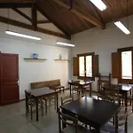 Roques Blanques Albergue *