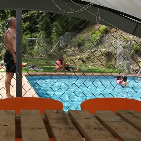 Roques Blanques Hostel *