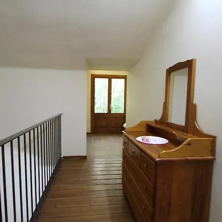 Roques Blanques Hostel Ribes De Freser